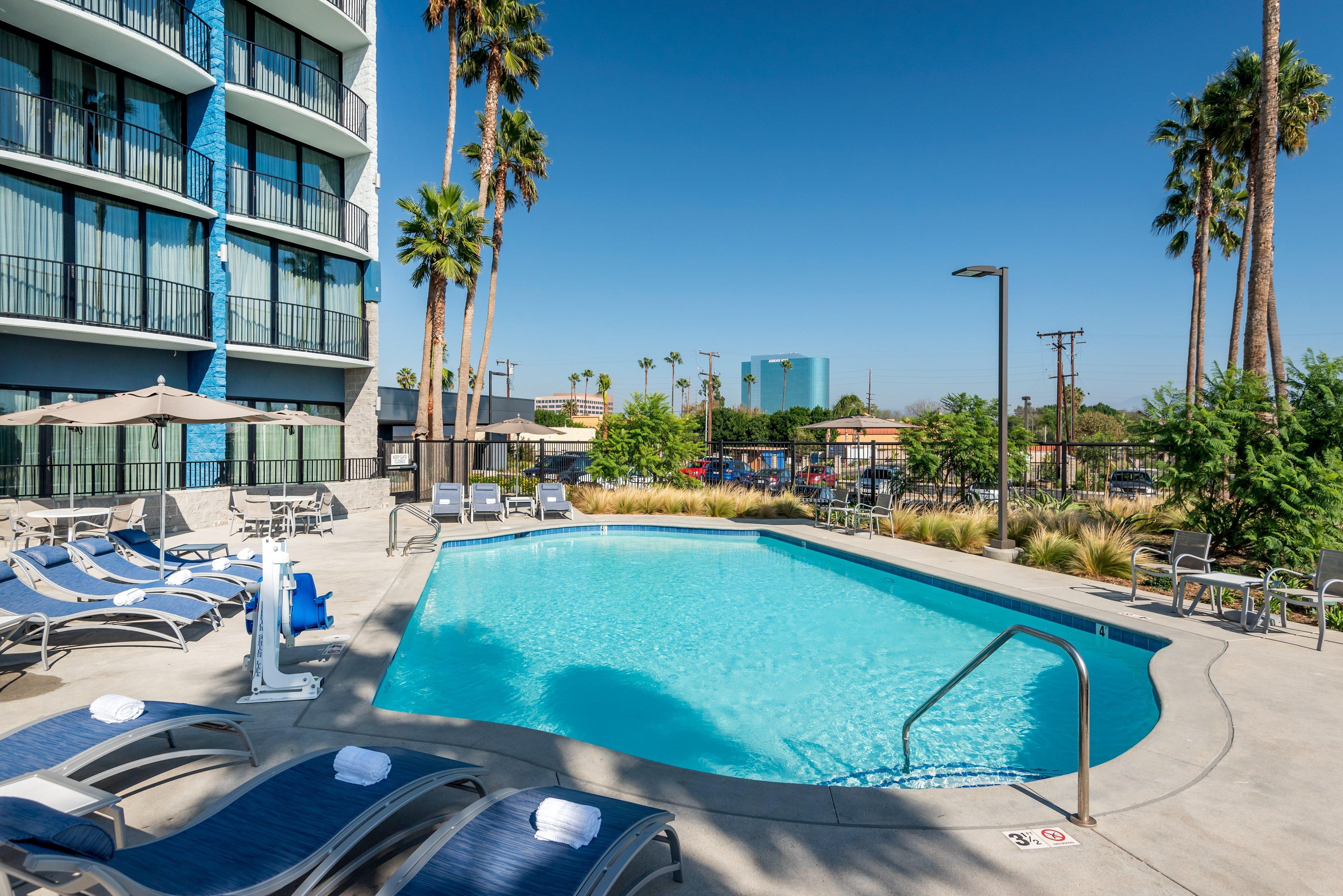 Holiday Inn Express & Suites Santa Ana - Orange County By Ihg Extérieur photo