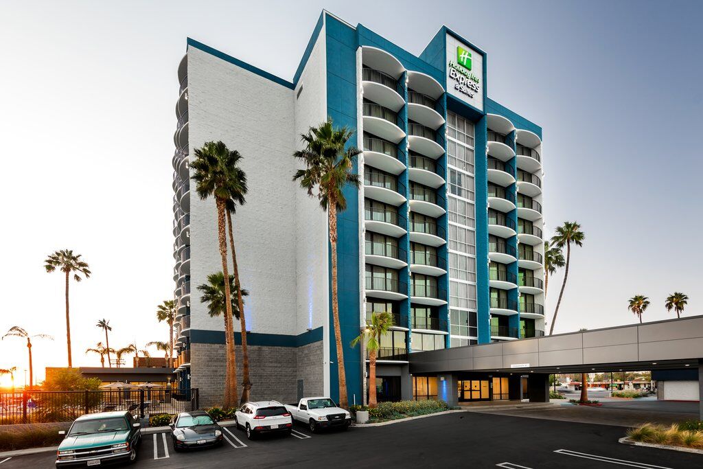 Holiday Inn Express & Suites Santa Ana - Orange County By Ihg Extérieur photo